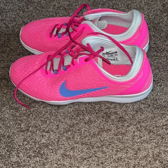 Pink Nike sneakers - Picture 3 of 5